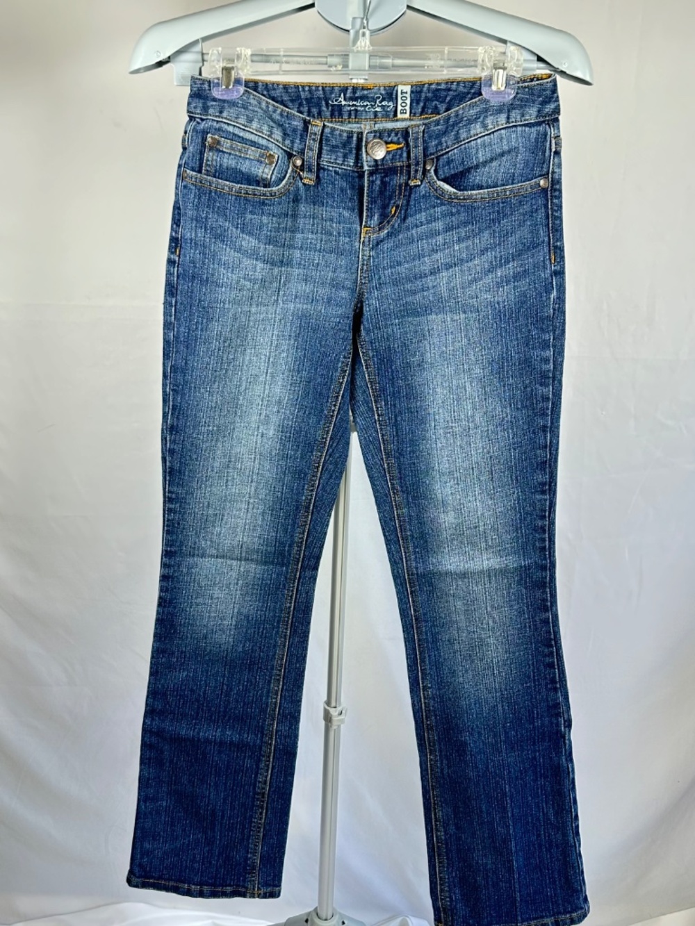 Juniors American Rag Boot Cut Size 3-R Mid Rise 7.75" Cuff Opening Straight Leg
